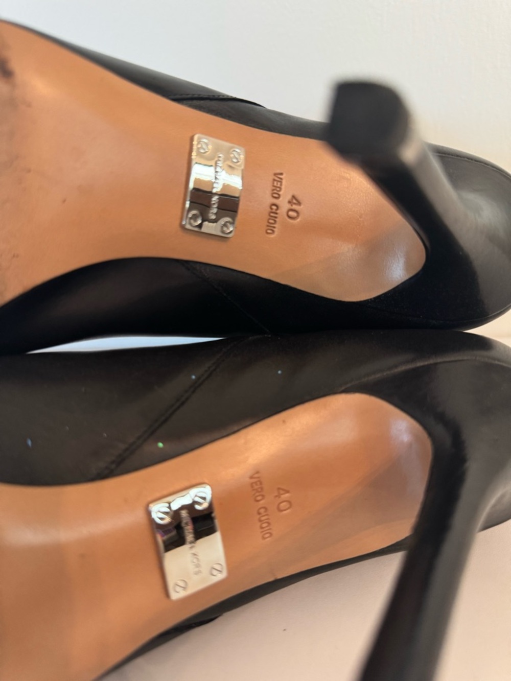 Michael Kors Black Leather Pointed Toe Stiletto Ankle Boots - Picture 4 of 6